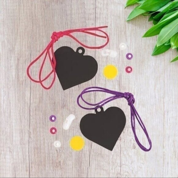 Magic Scratch Heart Necklace Craft Kits 24 Kits - Picture 1 of 3